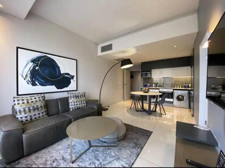 Hotel Apartment In Sandton Private Unit Johannesburgo Exterior foto